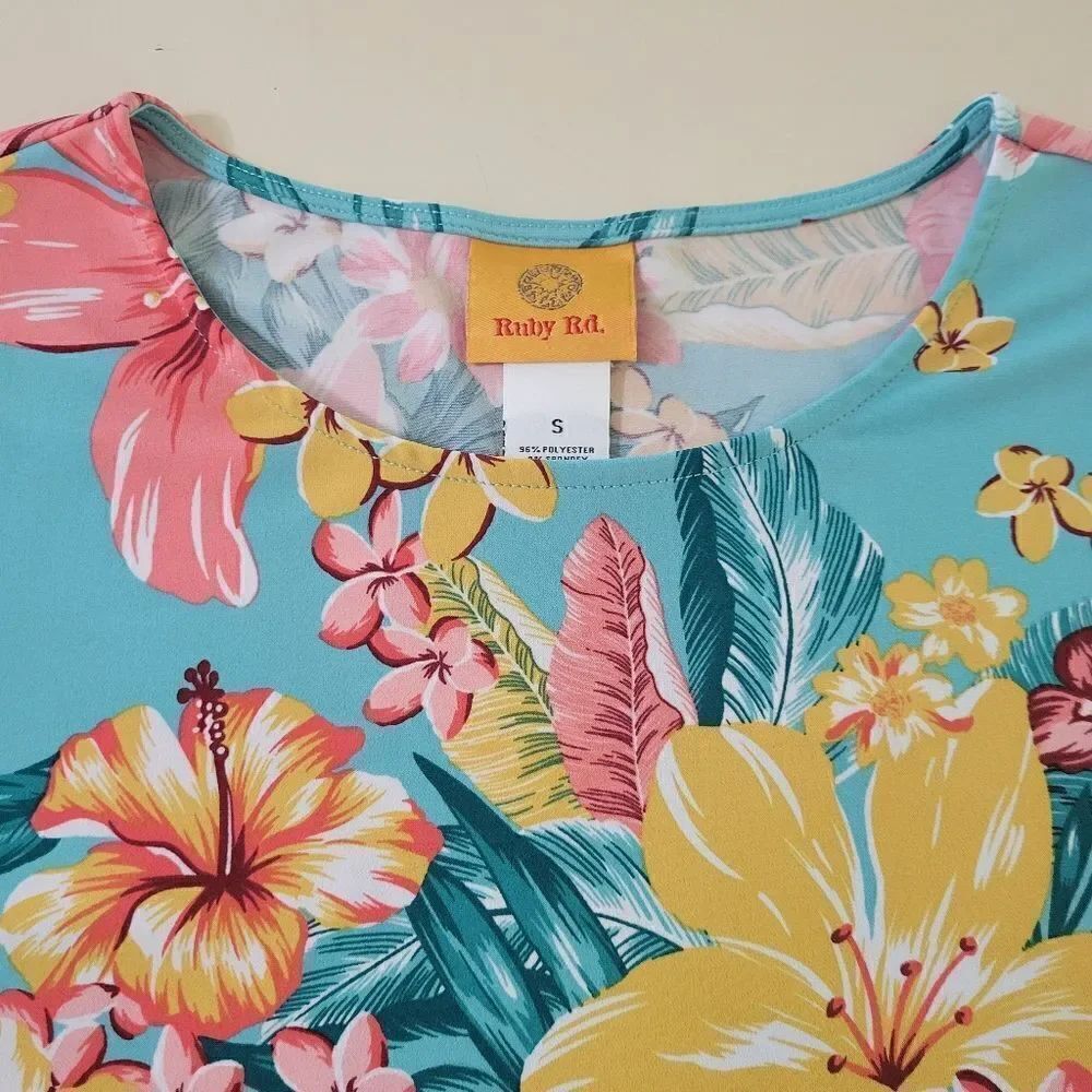 Ruby Rd. Women's Tropicali Floral Ruffled Bell Sleeve Top - Picture 8 of 13